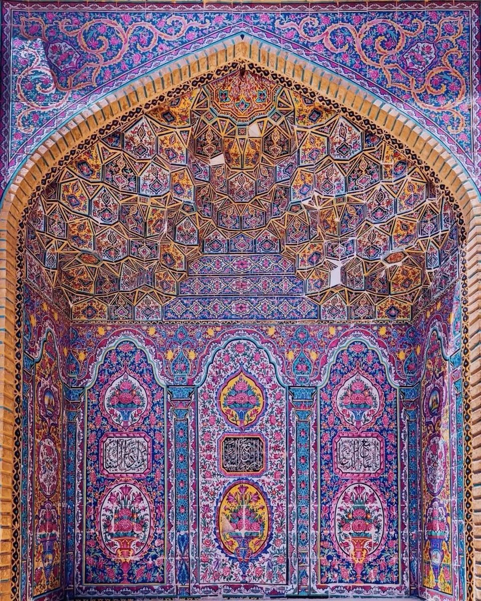aseelswaid9's tweet photo. Iranian architecture https://t.co/J7GAfASwdO