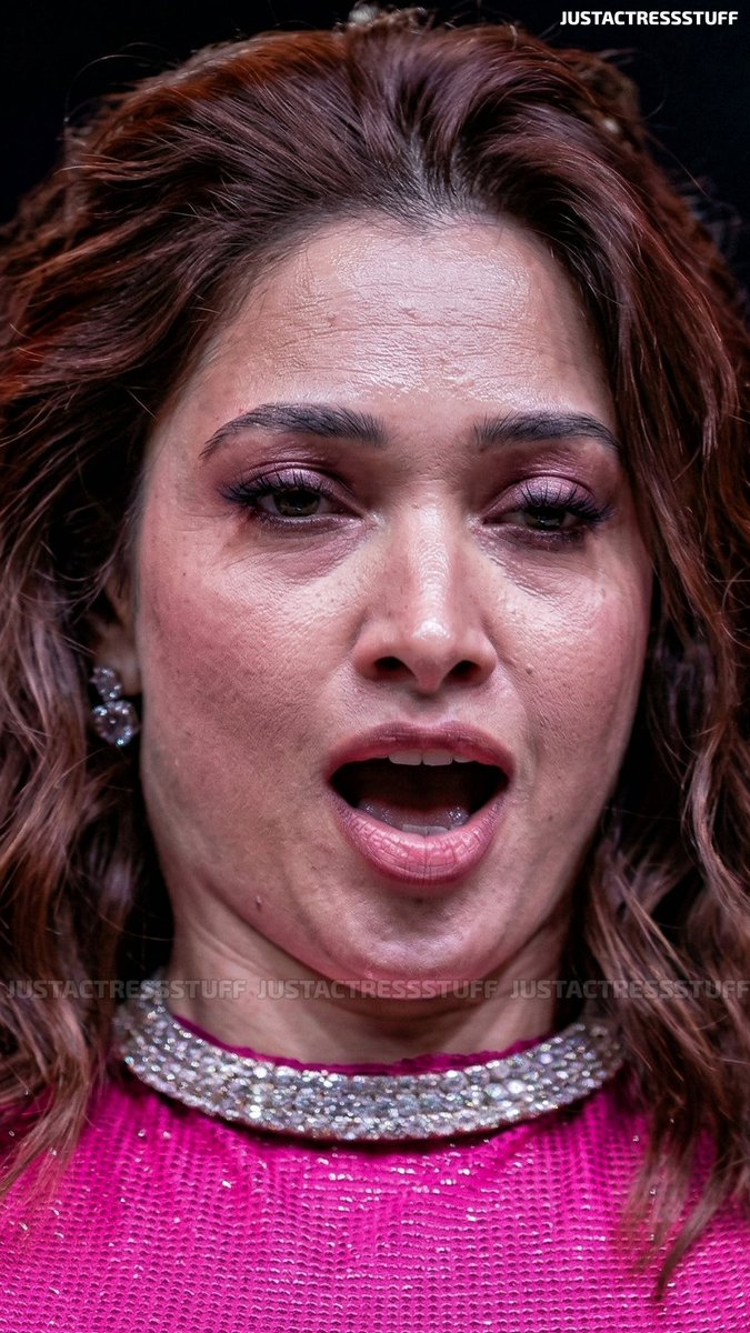 Anushk585's tweet photo. Shh entha vaiya choose pandrathuney therla🤤💦💦💦 https://t.co/wMrTGhaRS4