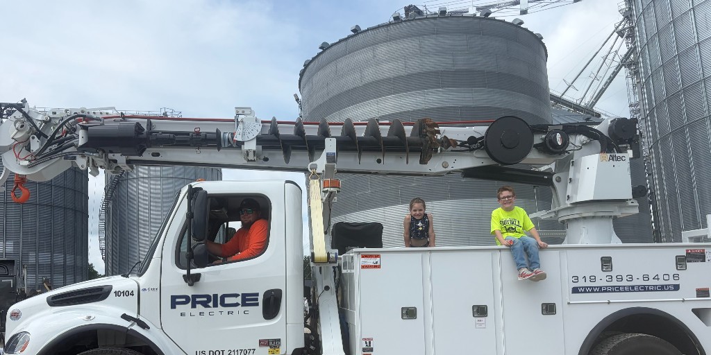 price_electric's tweet photo. 🥒🚚 Price Electric's Mike was at the Walker Pickle Days Parade, driving our boom lift truck while his family rode along and waved to the crowd!
Thanks, Mike, for helping us celebrate with the Walker community!
#PriceElectric #WalkerPickleDays #Community #Parade https://t.co/ckkiRh2L23