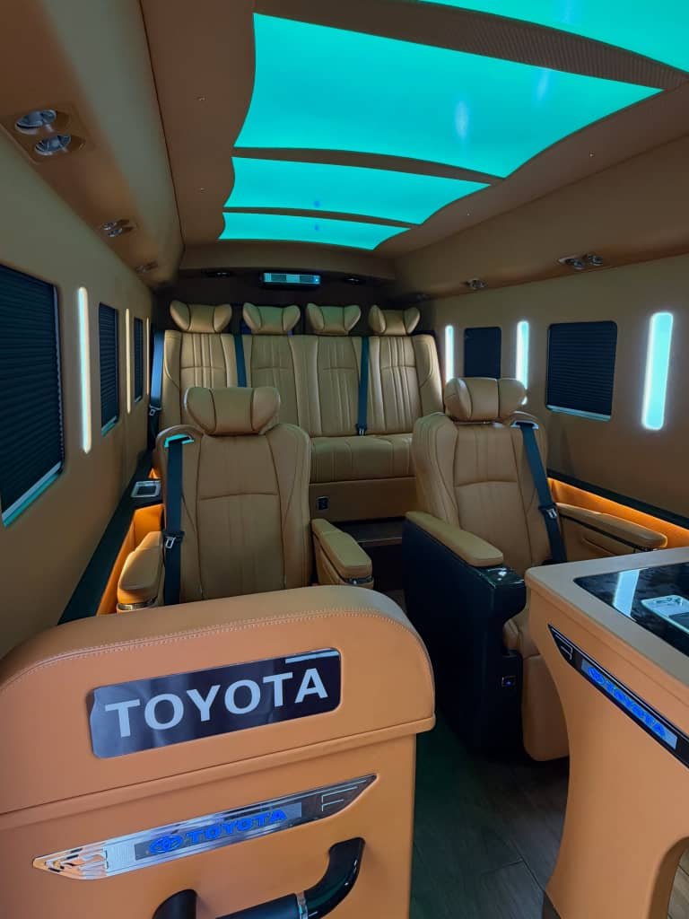 SundayJasp71945's tweet photo. 2 Units Of Brand New Bulletproof 2025 Toyota Coaster Bus (VVIP)

2025 Toyota Coaster Bus VVIP (750 Million Naira Only)

White 2025 Toyota Coaster Bus VIP (500 Million Naira Only).

Pair Price: 1.250 Billion Naira Only.

Location: Central Area, Abuja.
WhatsApp/Call: 07079630275 https://t.co/305l6u5v6X