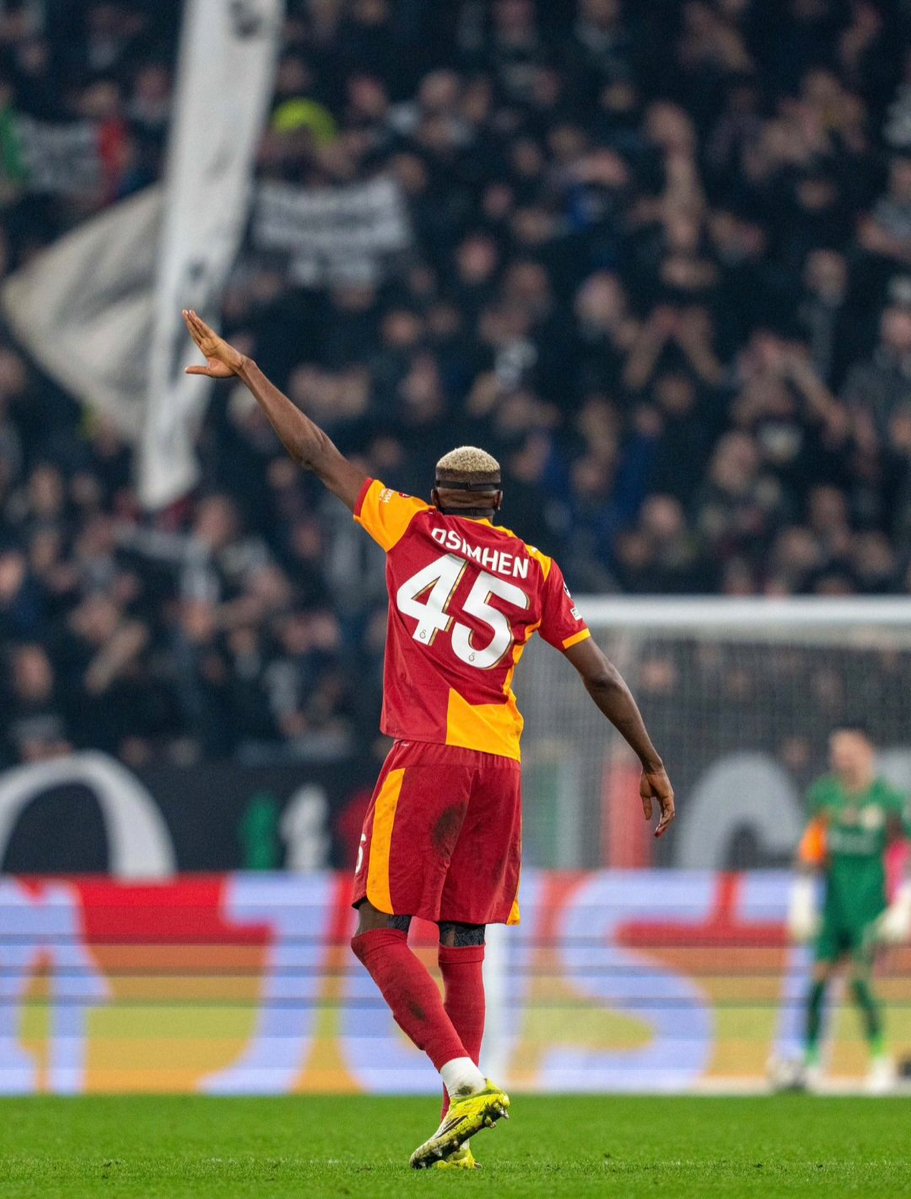 chnky_45's tweet photo. @ChampionsLeague Galatasaray 💛❤️ 💪🙋‍♂️😉 https://t.co/GCj4mfyeUT
