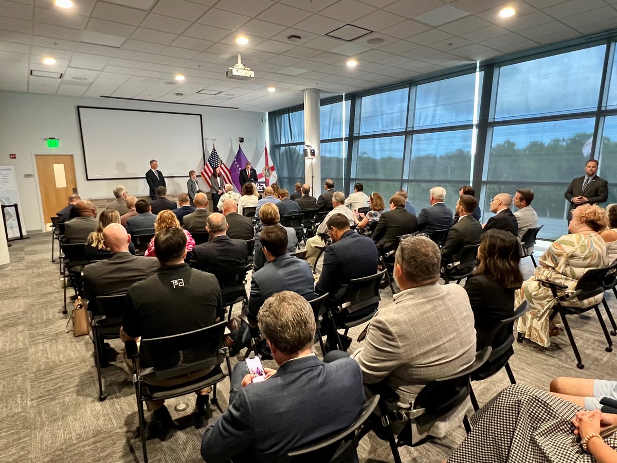 FloridaTech's tweet photo. President John Nicklow joined U.S. Sen. Ashley Moody and Space Coast leaders today for a press conference advocating for the region to be selected as the home of the newly established U.S. Space Academy. 

Learn more: https://t.co/Nsbs6BneFJ https://t.co/tGRIldppxg