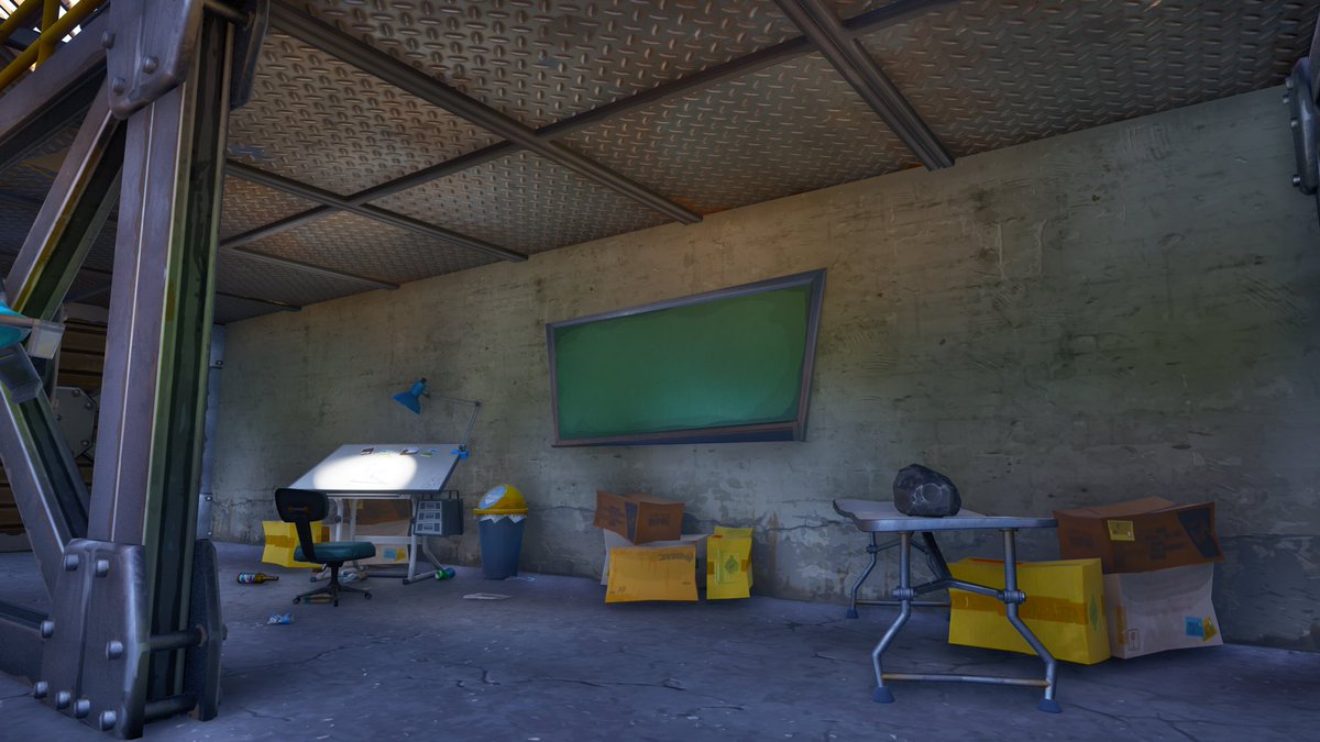 ZxnthLight's tweet photo. 2nd Update on The Dusty Depot Rocket Construction!

The telescope has been replaced by a satellite, and the inside of the grey warehouse has been further renovated! More props have been cleared out, making room for half a catwalk to be built, and more monitors to be setup. https://t.co/wIS7oi3FWv