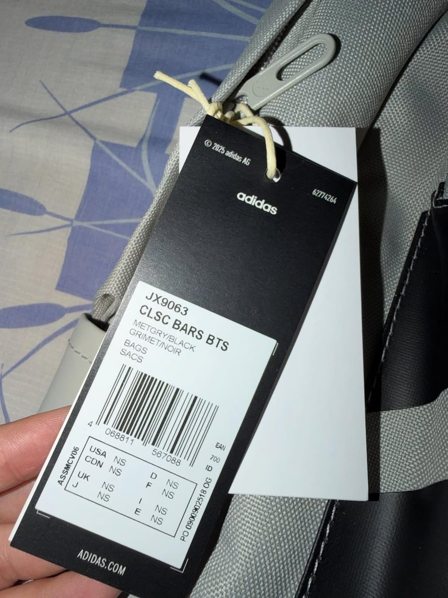 jokebyjel's tweet photo. WTS Want To Sell guys backpack adidas gak pernah dipakai sama sekali, jual murah sajaa yuk (di web udah sold) hit me up #zonauang #zonajajan #zonaabu

Numpang promosi ya temen temen🙏🏼😄 https://t.co/75FRxpqqU6