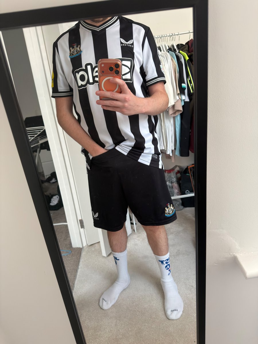 BoundMagpie's tweet photo. Matchday 😈 https://t.co/r0x3RnXTV6