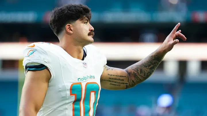 Cam3ronSparks's tweet photo. Jacob Rodriguez is the only Rookie in the NFL wearing the Green Dot this year. #PhinsUp https://t.co/whpSBRAG0k