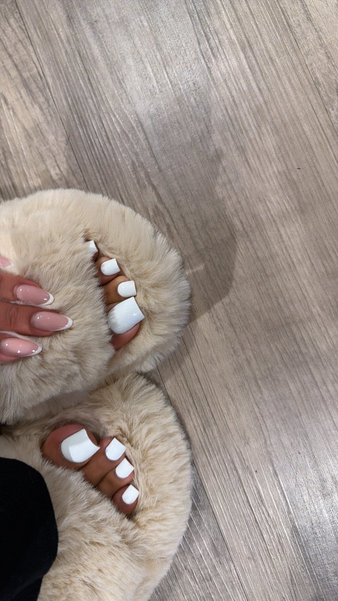 BambiBaby66's tweet photo. New slippers 🐻 https://t.co/JLcAxHkzOw