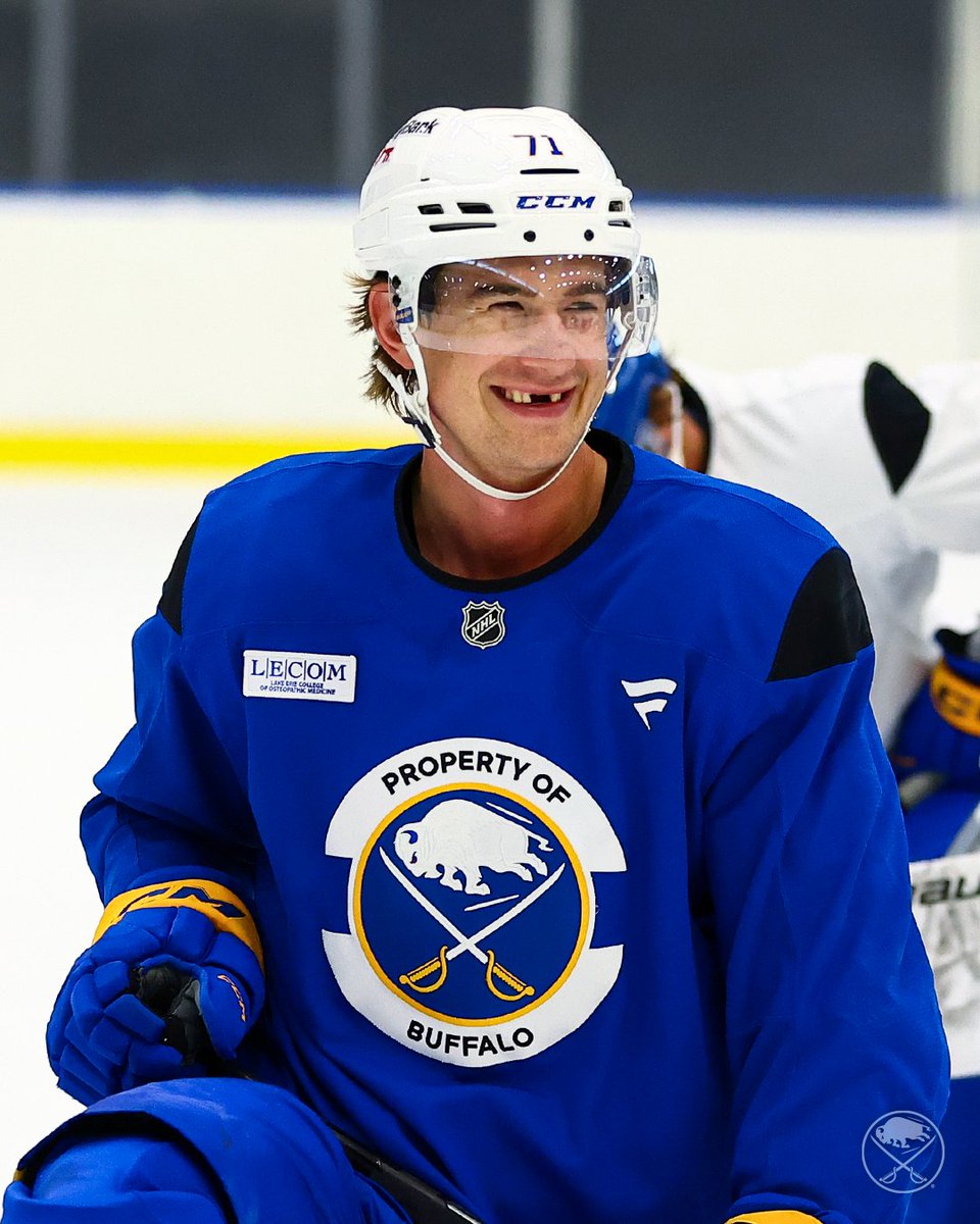 BuffaloSabres's tweet photo. LOOK WHO'S BACK IN TOWN! 👀

#LetsGoBuffalo https://t.co/1CbRveMkQ1