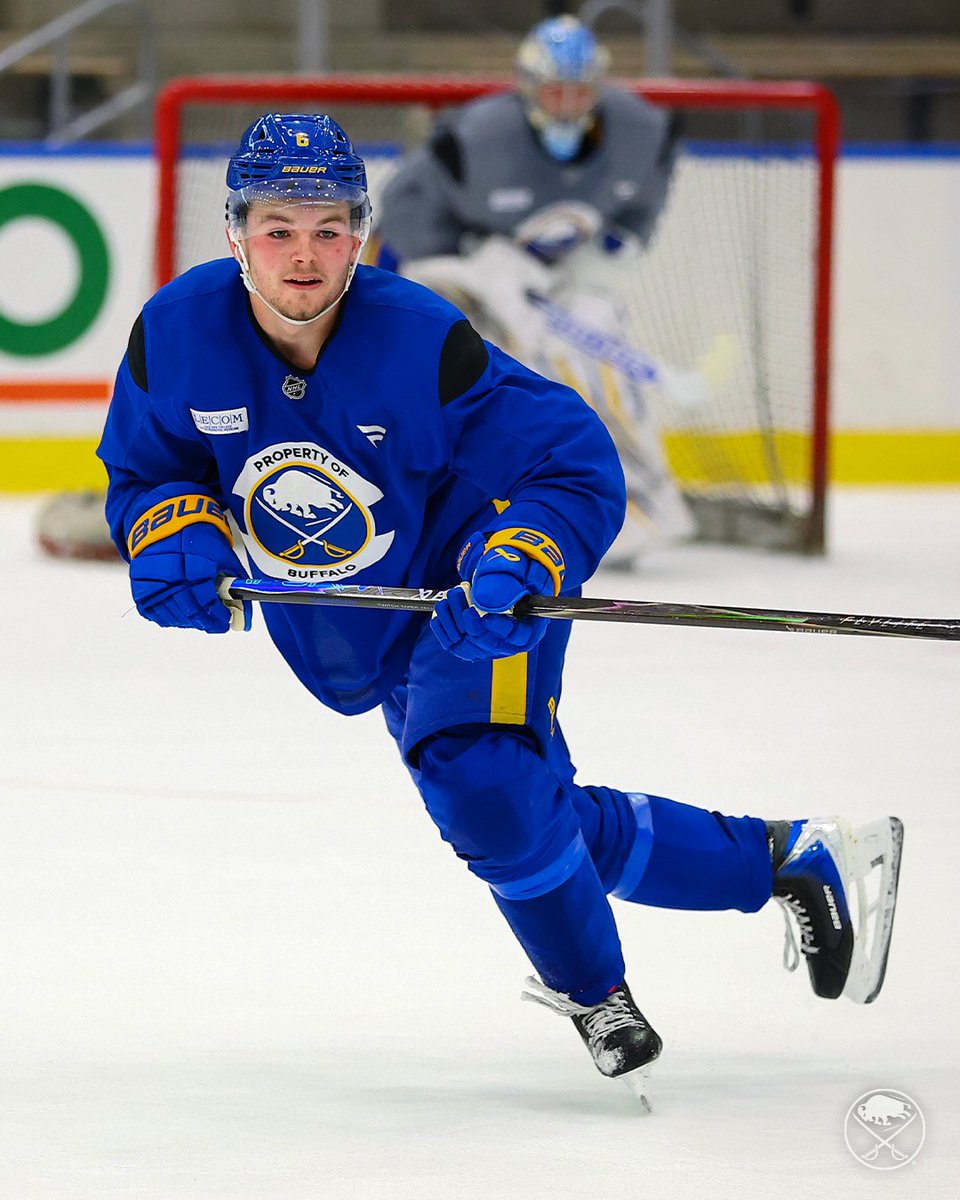 BuffaloSabres's tweet photo. LOOK WHO'S BACK IN TOWN! 👀

#LetsGoBuffalo https://t.co/1CbRveMkQ1