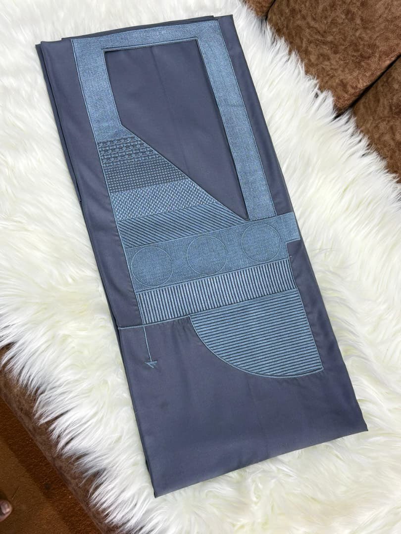 Husteemclothier's tweet photo. Modern Monogram design. 
Agbada. 

65,000. https://t.co/sOk0zzZxZ1