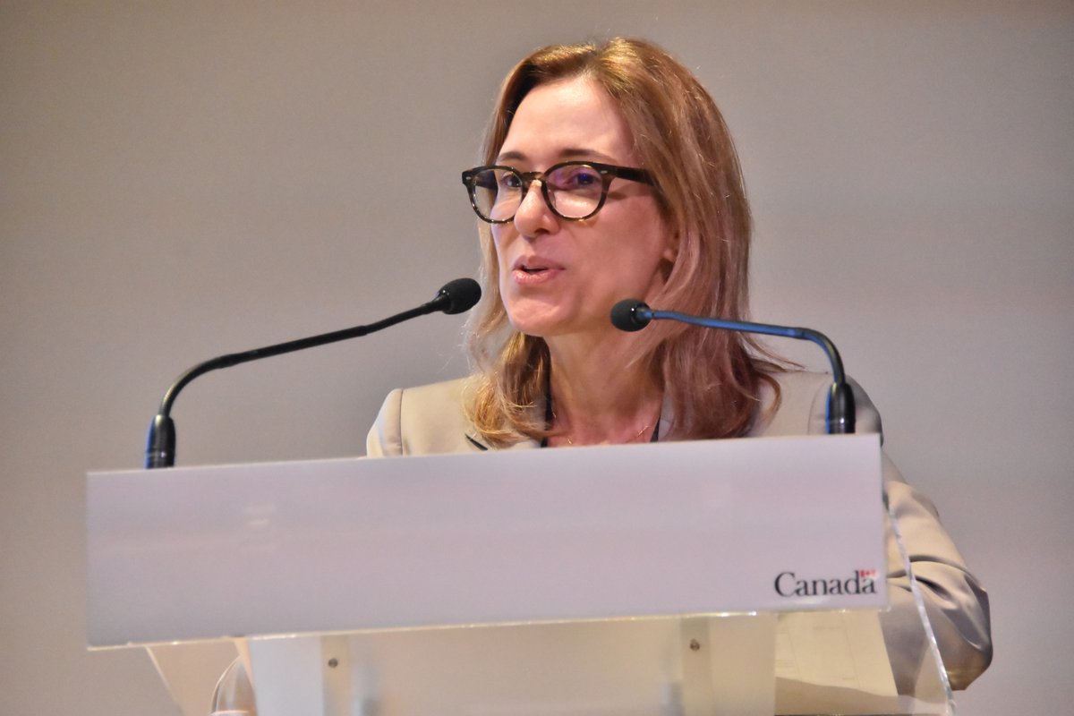 AmbCanFrance's tweet photo. 🇨🇦🇫🇷 C'est la rentrée !
L'équipe s'est réunie aujourd'hui pour entamer une nouvelle saison et discuter des prochaines grandes échéances qui engageront le Canada et la France, partenaires de confiance. https://t.co/pXFCtqR1bF