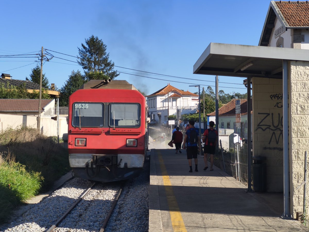 mclvouga's tweet photo. 📌 Obras na Linha do Vouga: Renovação ultrapassa a antiga Estação de São João de Ver e alcança o PK 13

🔍 Artigo e galeria de imagens completa: https://t.co/Hdic6uxlo5 

📸 Autoria das fotos: Vítor Gomes e Bruno Soares

#mclv
#linhadovouga
#vouguinha
#bitolametrica 
#viaestreita https://t.co/qjPI4BihXc