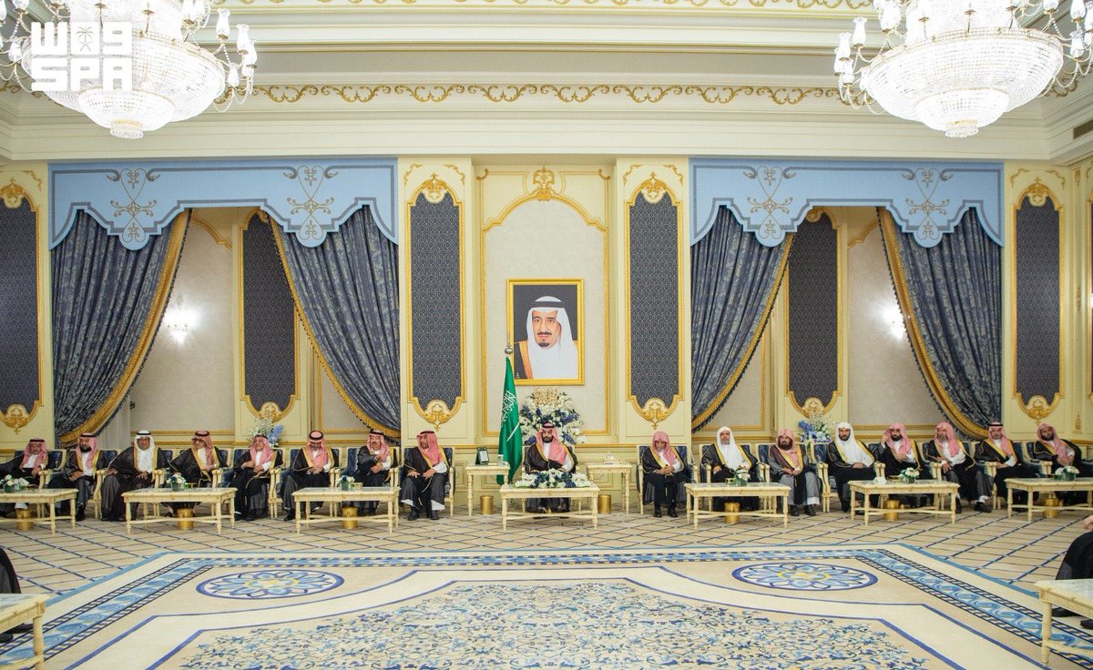 alrougui's tweet photo. سمو ولي العهد الأمير محمد بن سلمان يستقبل في قصر السلام بجدة 

أصحاب السمو الأمراء والفضيلة العلماء والمعالي وجمعًا من المواطنين https://t.co/gw2Srtbwgh