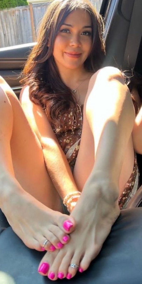 MPuent's tweet photo. She’s the fantasy and the reality. https://t.co/4RJCf4zJFL