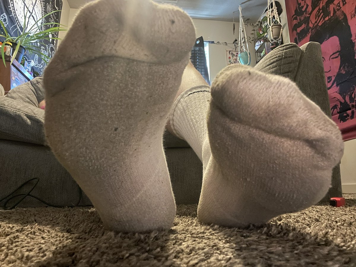 miasmicdecay's tweet photo. get down there bro… i know you wanna get a whiff of my stinky soles 

#malefeet #malesocks #malesoles #nsfwtwt https://t.co/XMhH2TI6RP