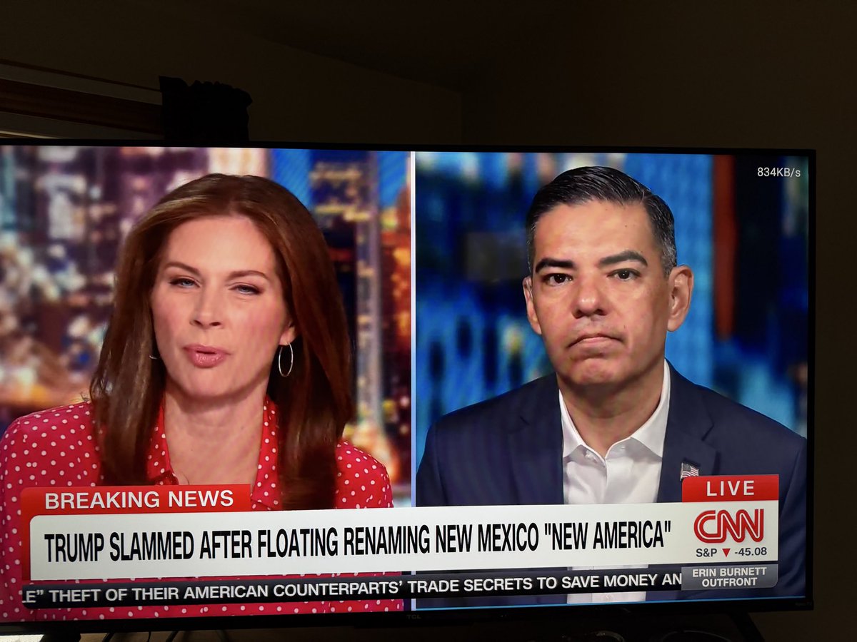 TheTrueSimy's tweet photo. @CNN with batshitcrazy woman.

Learn to Hate America is @CNN news. https://t.co/Mt8rHKQlUu