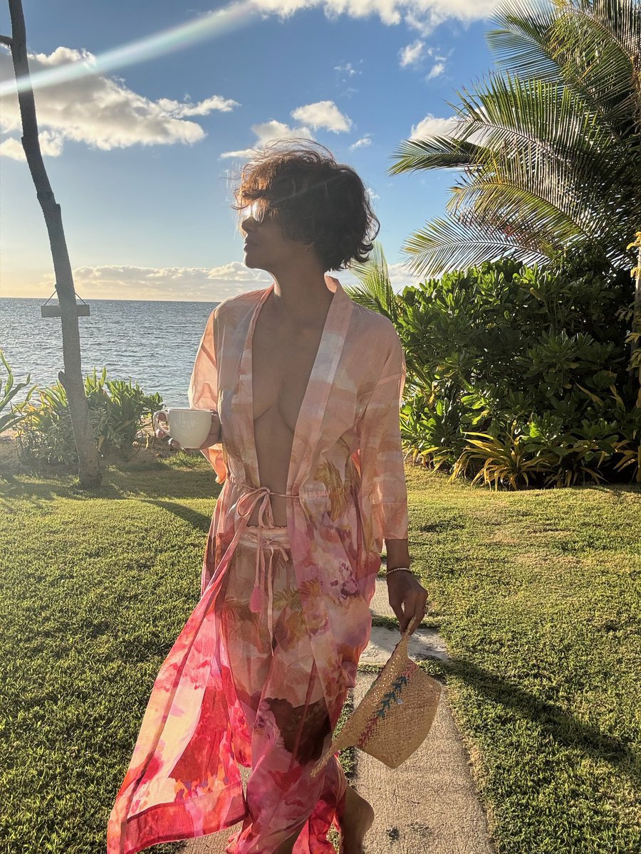 HalleBerrysl's tweet photo. Feeling so loved today https://t.co/yiZgA2ZbpV