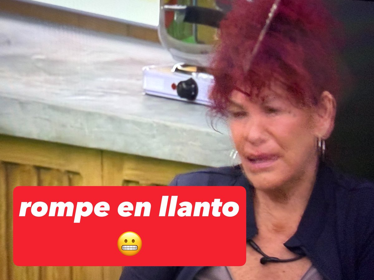 YONATANGOMURY's tweet photo. La gran #Kenni desnuda su corazón en #LaGranjaVIP y rompe en llanto al recordar que su camino no ha sido fácil y critica a la coreana por sus lágrimas de cocodrilo 🐊 se los dije la coreanita les entregó en bandeja de plata a todos su nominación 🤷🏻♂️ https://t.co/4fMA4UhYSS
