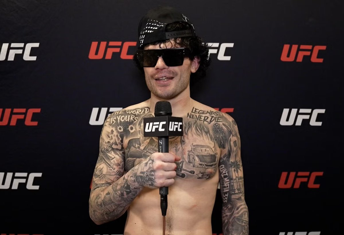 full_send_mma's tweet photo. Marwan Rahiki says he’d be double champ if he was Tommy McMillen’s age

“He’s 28 … by the time I’m 28 I’ll be double champ. I’m sick of this guy, every time I open my phone he comes up. He’s the type of guy to talk when people are around but when he’s alone wants it to be cool” https://t.co/cD4vBm8H2i
