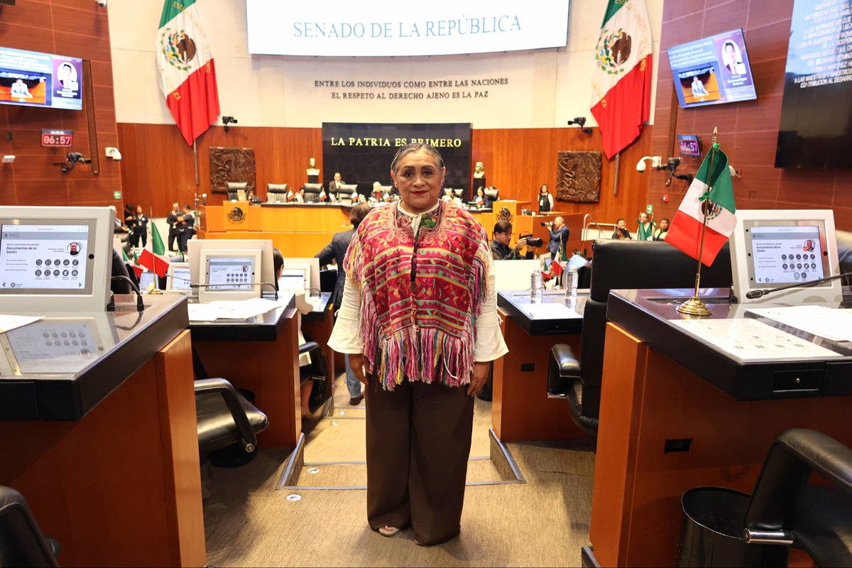 MartinaKantun's tweet photo. En el @senadomexicano analizamos la política interior y económica dentro de la glosa del Segundo Informe de Gobierno.

📉 33% menos delitos de alto impacto.
💰 153% de recuperación del poder adquisitivo del salario mínimo.
👥 13.4 millones de personas salieron de la pobreza. https://t.co/CO4MrsXkrJ