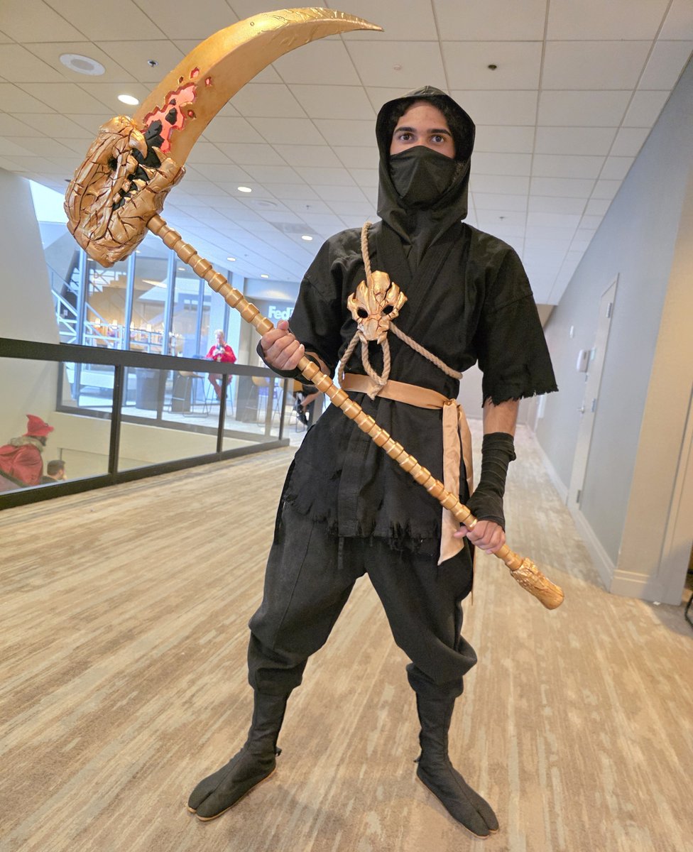 Yotakuboi's tweet photo. Also debuted my Cole cosplay at Dragon Con this year! https://t.co/QTAk1XSgdi