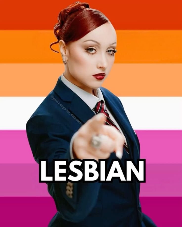 moonyrick's tweet photo. sai do meu lugar de conforto que é lobisomens gays e entrei em um lugar novo que são as vampiras lésbicas e PQP QUE LINDO, lesbicas vcs servem em tudo que se propoem https://t.co/dtlRtyBJUb
