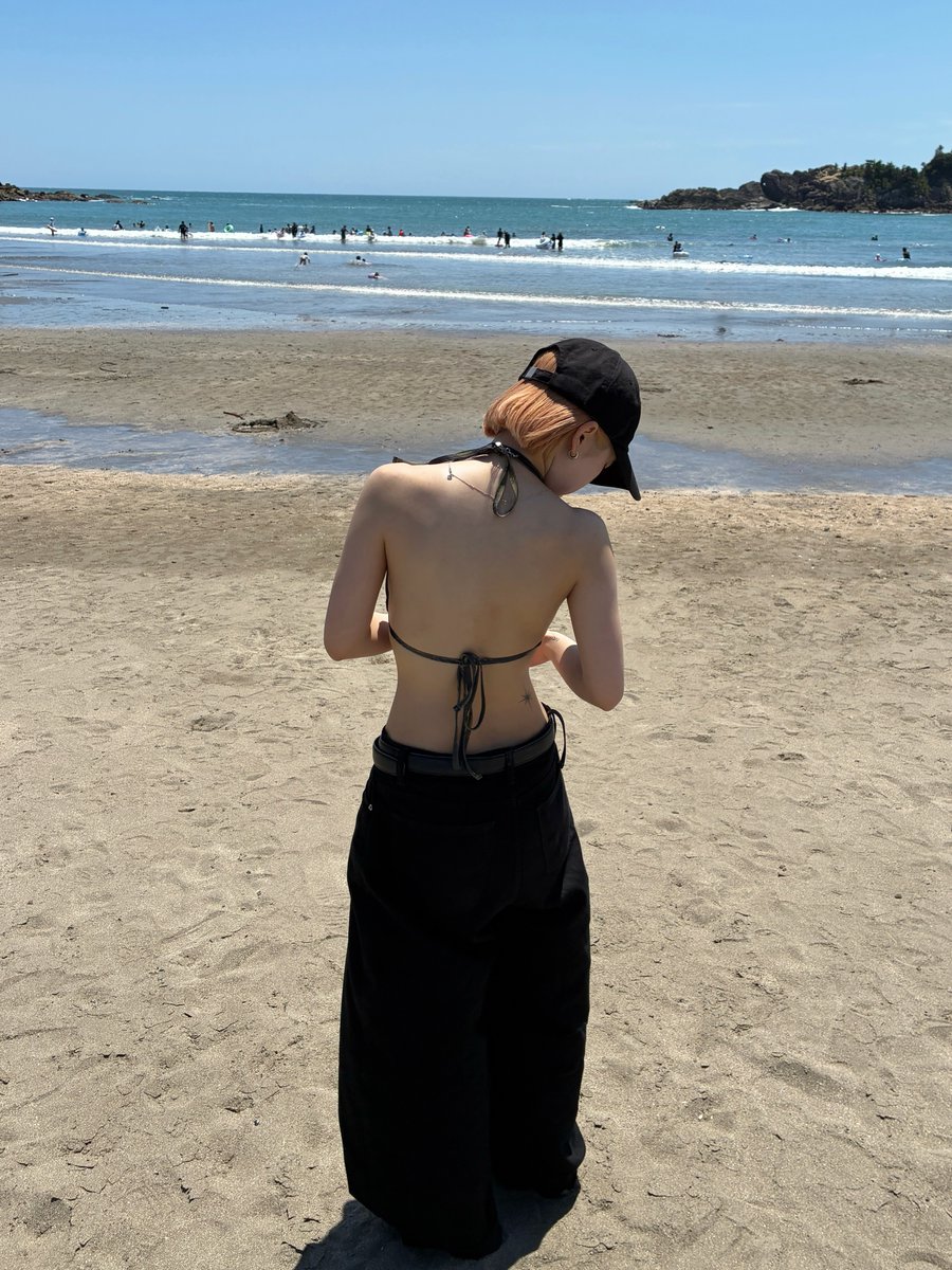 graygiang343058's tweet photo. No shame, regrets or anxiety from life and living, just enjoying every day as it comes https://t.co/4Su7NDW0f7