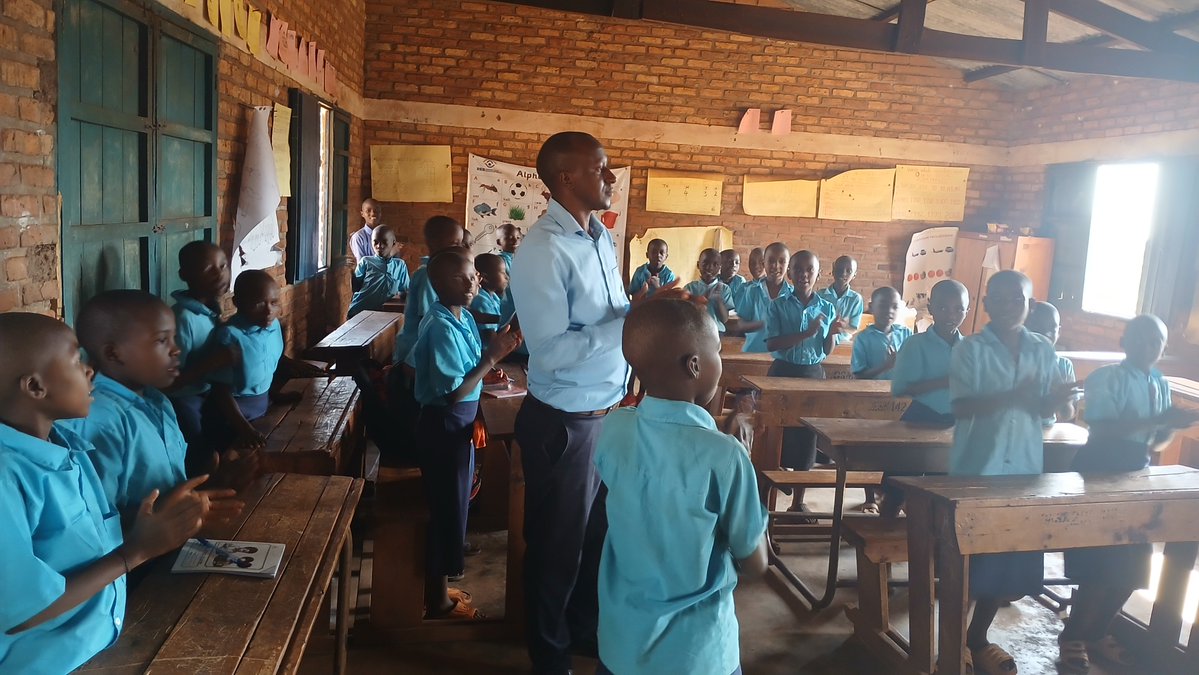 Migongogs's tweet photo. Mukanya gashize, hashojwe inama yatangiraga igihembwe cya I, 2026/2027 GS Migongo/TSS @nyarubuye_s , @KireheDistrict , @REB , @RTB_Rwanda . Ubwitabire, Imyigire n'imyigishirize, Pedagogical materials, Isaranganyamasomo, SF, Ingengabihe, Isuku,...  @HABIMANAPHENIAS https://t.co/RwCUMiTmoU