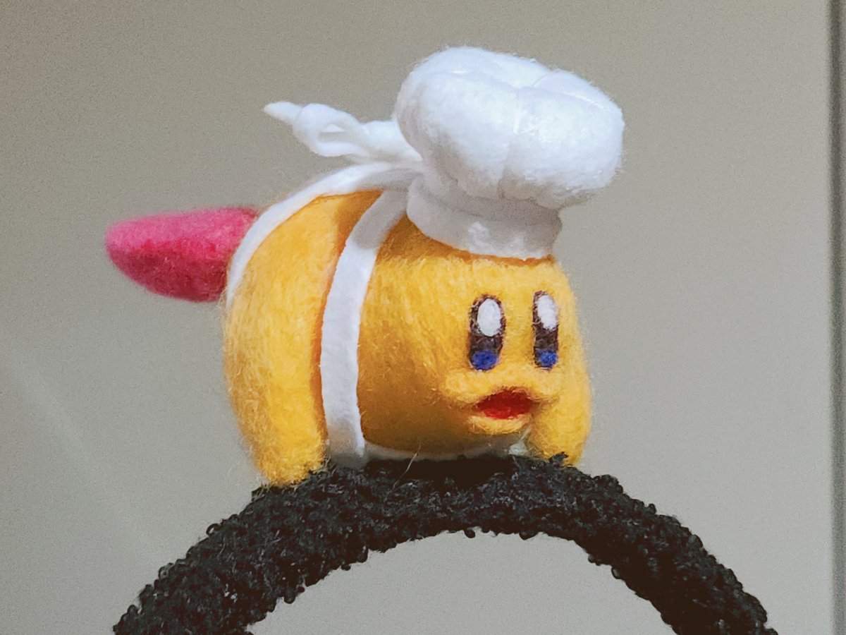 86_Rue's tweet photo. カワサキ帽子を自分の頭にもつけたすぎて羊毛フェルトでカワサキ作りました https://t.co/b5JbnLAYbt