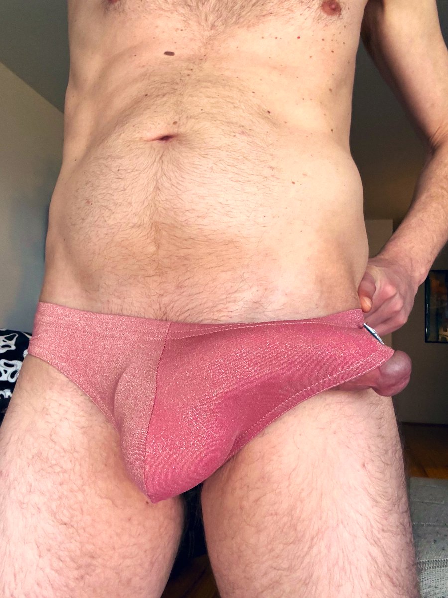trophybulge9in's tweet photo. Is it full? https://t.co/PzUiOGGlo0