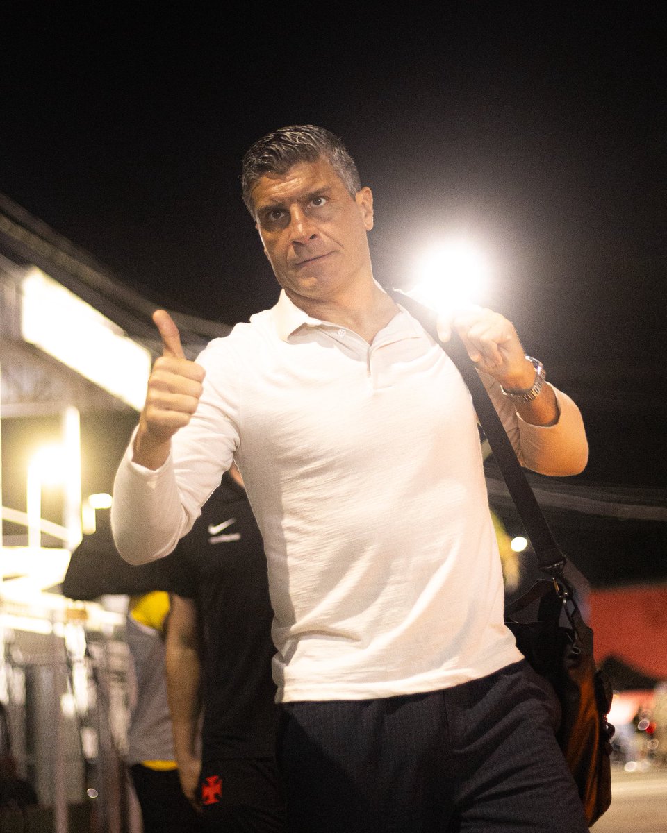 are_cruzmaltina's tweet photo. 🚨 Provável escalação do Vasco para enfrentar o Santa Fé:

Léo Jardim, Puma Rodríguez, Alan Saldivia, Lucas Freitas e Lucas Piton; Cauan Barros, Ramon Rique e Johan Rojas; Marino Hinestroza, Cláudio Spinelli e Nuno Moreira.

📰 | @pedrosa 
📸 | Matheus Lima (Vasco) https://t.co/0byajvgx2b