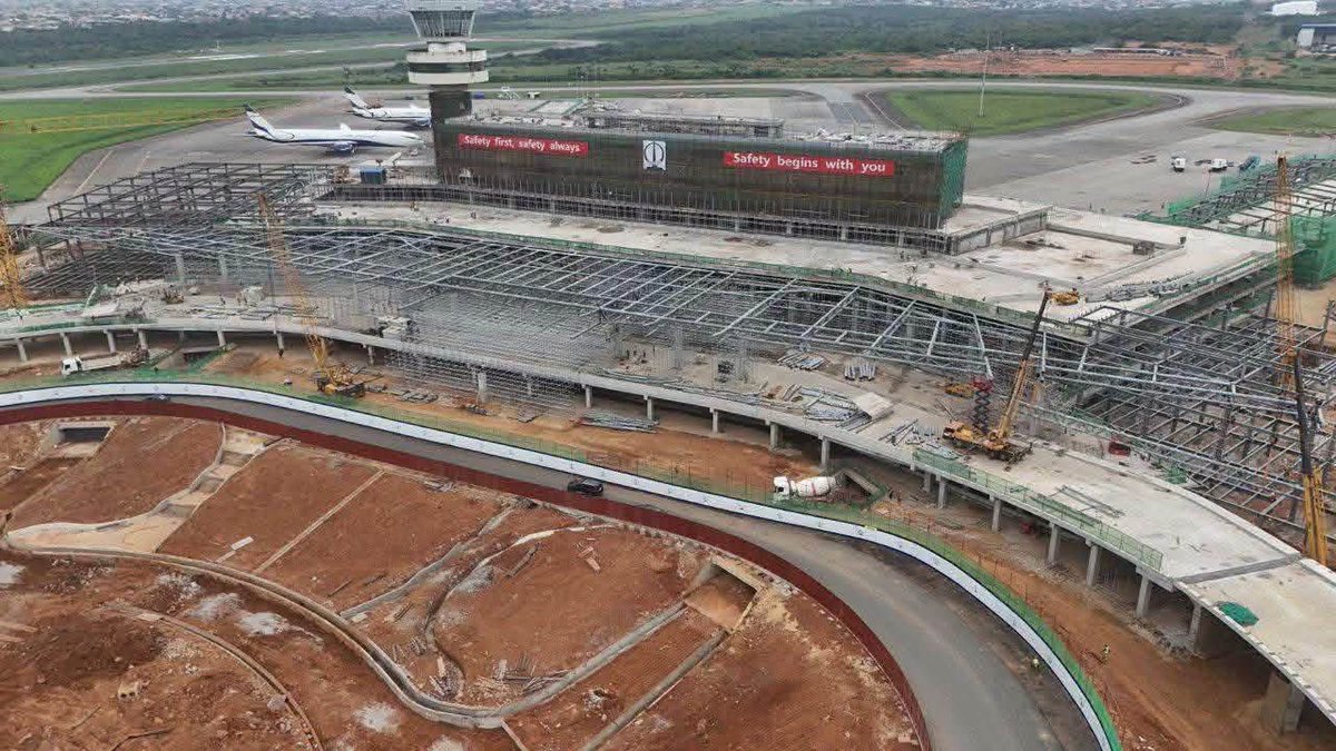 Mautiin01's tweet photo. Lagos Murtala Muhammed International Airport is wearing a brand-new look!

This is great to see. Nigeria is moving forward. ❤️

Nigeria, will be great! 🚶🏿‍♂️ https://t.co/5uwnEgRm8J