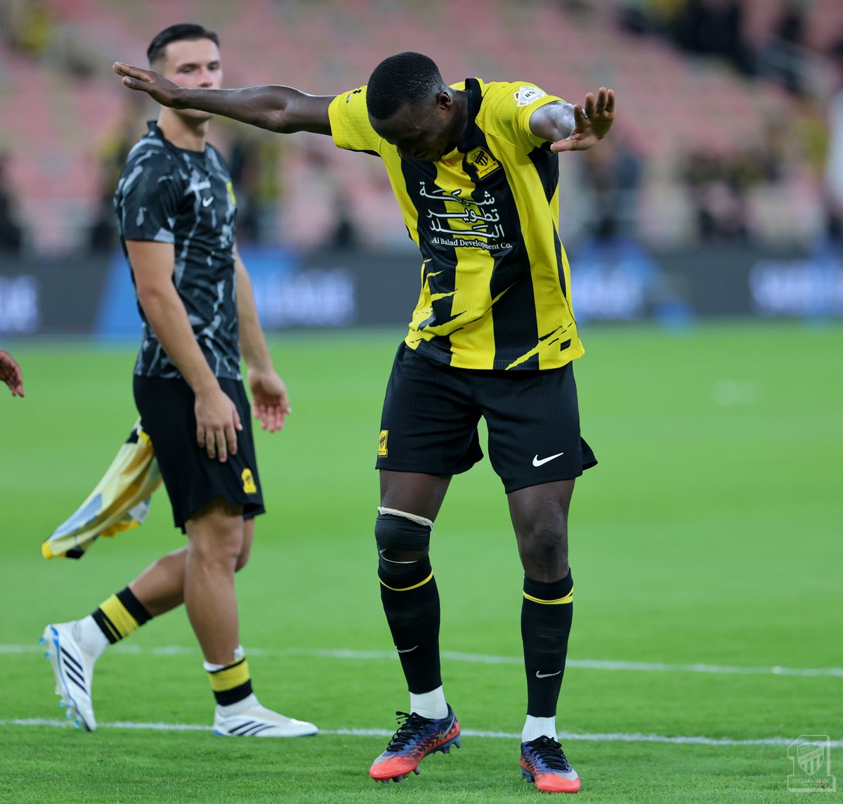 ittihad's tweet photo. 😂💛
#الاتحاد_الفيحاء https://t.co/Vp7JLYzDIt