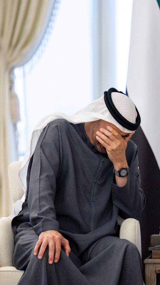kh_vv7's tweet photo. يبتسم بو خالد و تبتسم الامارات معاه https://t.co/4PQcY1ZYl0
