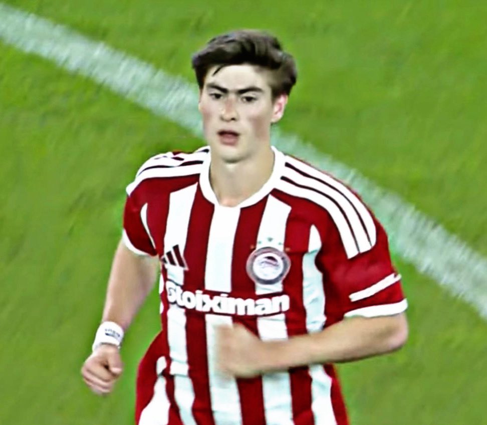AllFutbolMX's tweet photo. 🤯🇬🇷 A MASTERCLASS PERFORMANCE FROM ARMANDO ‘HORMIGA’ GONZALEZ TODAY. 🔥👏🏼

⏱️ 41’ - Goal ⚽️
⏱️ 51’ - Goal ⚽️
⏱️ 68’ - Assist 🅰️

The Mexican striker received a standing ovation as he was involved in all three of Olympiacos’ goals. https://t.co/9IvK7snVRa