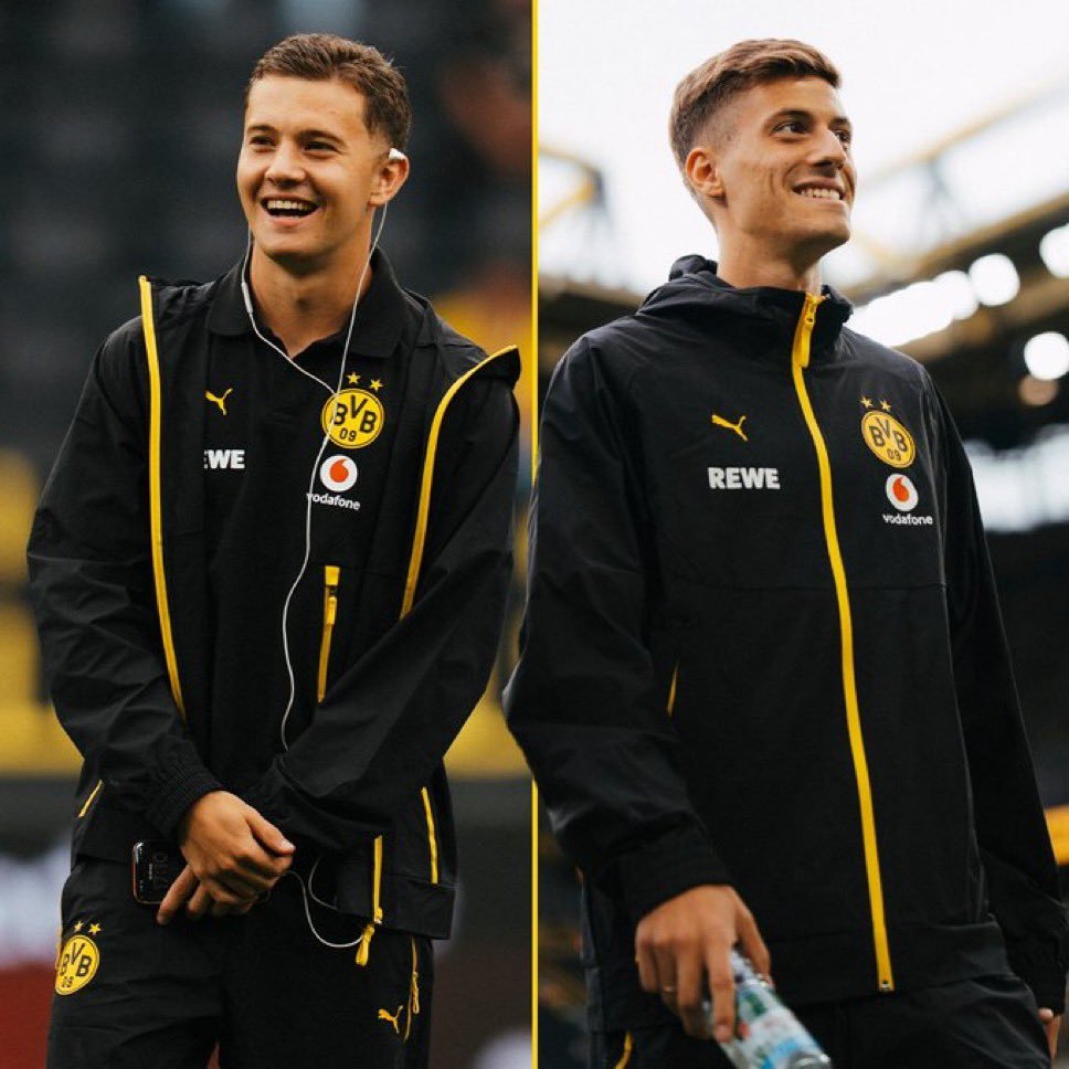 MomentsBVB's tweet photo. NOSSOS DOIS NOVOS REFORÇOS...
DUAS JOIAS GREGAS...
LESIONADOS EM MENOS DE UM MÊS...

A ZICA DO DORTMUND É BRUTAL https://t.co/rBrxc6kwYF