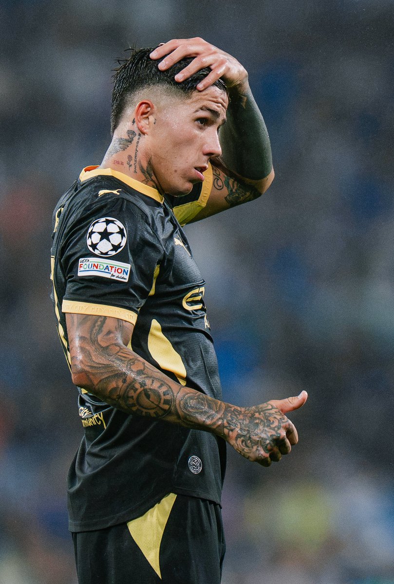 ManCityPT's tweet photo. 👍 ENZO FERNANDÉZ 👍 https://t.co/ksugHRjELZ