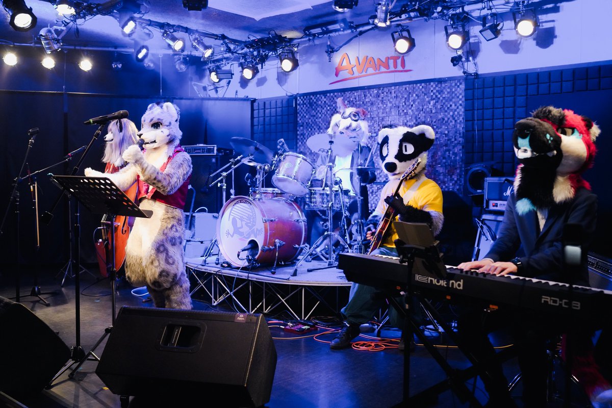 himono_syue's tweet photo. JJQuinkyとのコラボすごく楽しかった!
スターライト・ショータイムのジャズアレンジ最高だったのでアーカイブ早く公開されてほしい😊
#FMD3 https://t.co/36zy9WUC1s