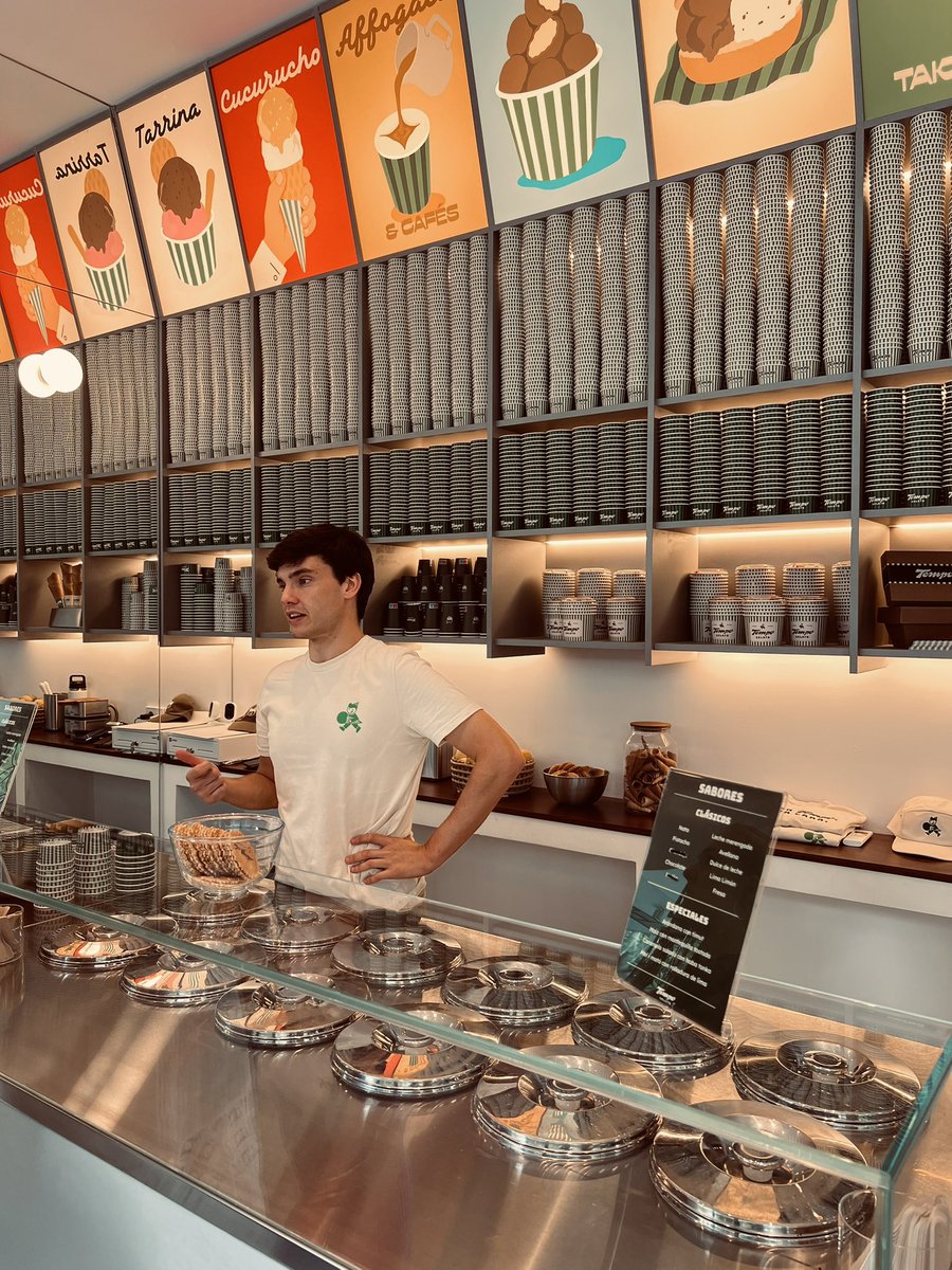 GuilleGarabito's tweet photo. Acaba de abrir en Madrid la mejor heladería de España. @Jordi10Noguera es el único tipo que conozco capaz de dejar el mundo de los venture capital para hacer un helado mejor que los propios italianos. Se llama Tempo Gelato y es el gran descubrimiento de septiembre. https://t.co/ML87c0wWlb