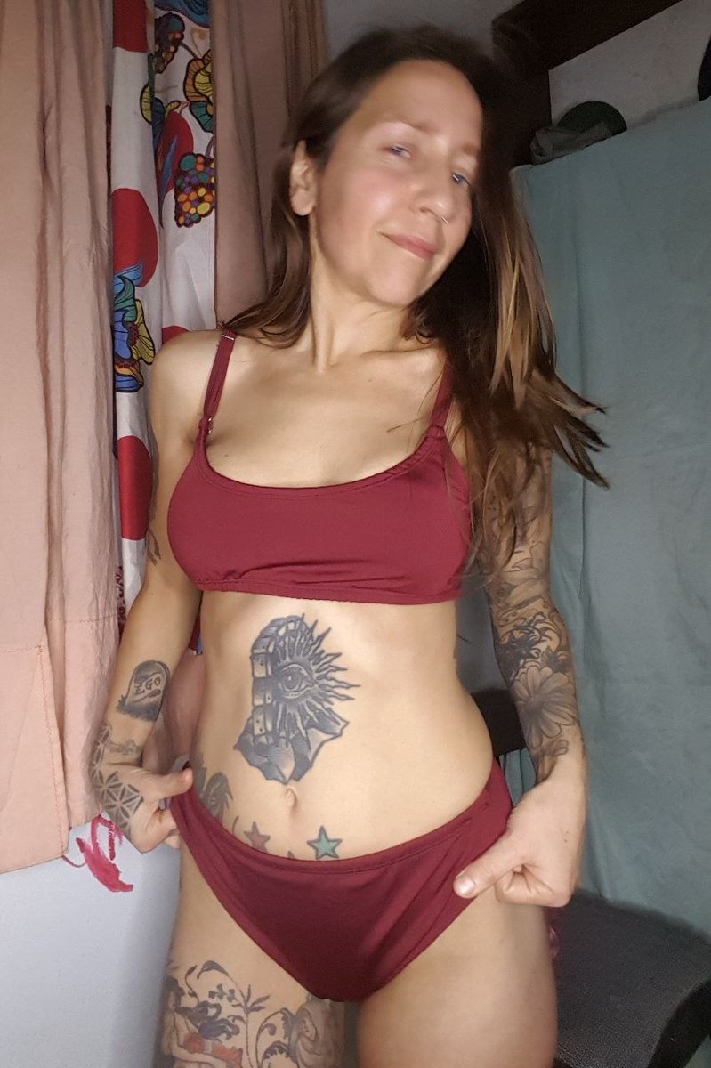 lamontagnarde4's tweet photo. Soyez honnête,les femmes âgées sont-elles sexy ?🥰 https://t.co/QMuY8hQVix