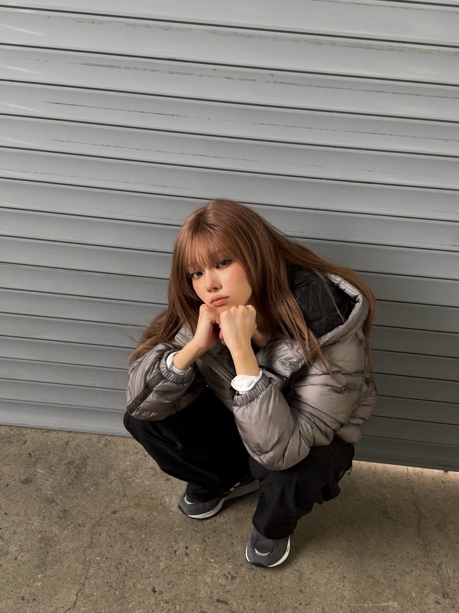 aesIoops's tweet photo. #WINTER looks absolutely pulchritudinous in photos posted to her Instagram https://t.co/lbhBVI9EBb