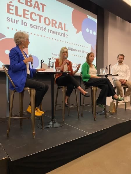 CamillePF2's tweet photo. Quelles belles discussions nous avons eues lors du débat national sur la santé mentale organisé par la #Coalitioncommunautaireensantementale animé avec brio par Renée Ouimet. 

J’ai pu mettre de l’avant notre vision globale de la santé mentale qui place la prévention au cœur de l’action dès la petite enfance, en intervenant sur les facteurs de risque avant que les problèmes ne s’installent.

Il était également essentiel de rappeler que la santé mentale ne se résume pas aux soins. Elle est influencée par l’ensemble des déterminants de la santé (logement, pauvreté, isolement, éducation etc…) et que nous pouvons agir sur chacun d’eux.

C’est aussi le rôle des politiques publiques que de créer les conditions qui permettent aux personnes de vivre en meilleure santé, plutôt que d’attendre qu’elles soient malades pour intervenir.

Et bien entendu, il était unanime de réitérer l’importance que jouent  les organismes communautaires dans cet écosystème, et qu’ils doivent être considérés comme étant partie prenante du système de santé. Que c’est le rôle du gouvernement que de les laisser mettre l’accent sur leur mission plutôt que sur la lourdeur administrative associée à la reddition de compte.

Merci aux deux autres participants (QS et PLQ), et aux nombreux acteurs du milieu communautaire ou en santé mentale, qui sont venus écouter la réflexion commune, en personne ou à distance.