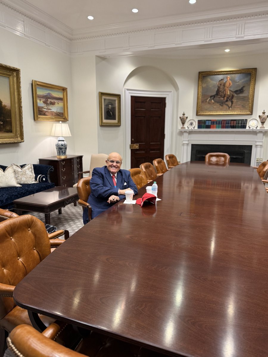 Ivankatrump333's tweet photo. This was my seat (in this conference room)  when I was the third ranking official in the justice department under President Reagan https://t.co/zJ1FZK0qqL