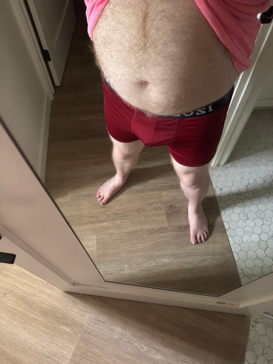 TheHearthKeeper's tweet photo. #TummyTuesday #BearDaddy #HearthKeeper #ByMyFire https://t.co/VzUTDYJifx
