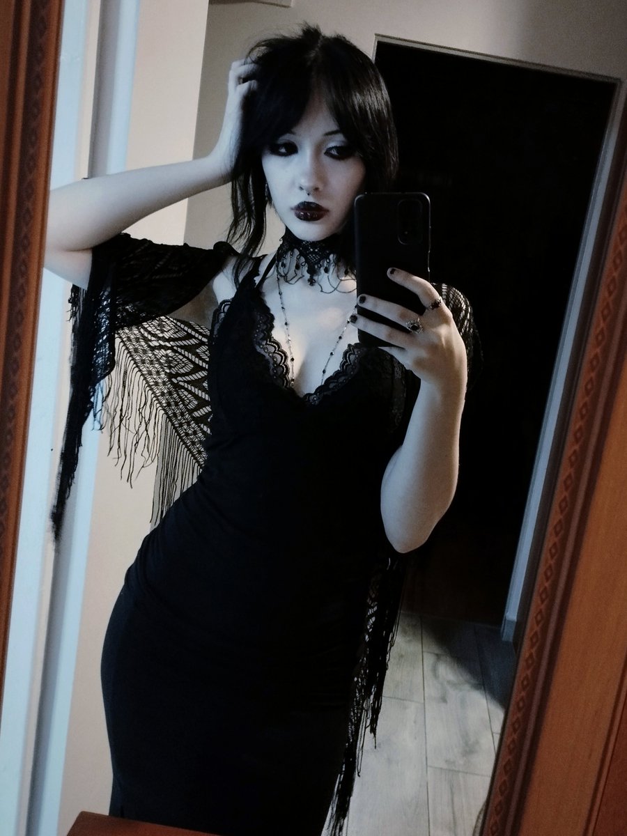 celestifilement's tweet photo. The choker from the halloween section was calling to me https://t.co/H5osEig6wf