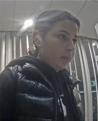 OPP_WR's tweet photo. On May 27, 2026 #PerthOPP launched an investigation into the theft of a bank card that occurred in the area of Mitchell, Ontario.

That card was then used to make withdrawals in area of Kiplin Ave, Etobicoke and East Mall, Toronto.

Police are seeking to identify a person of interest involved in this incident.

The person of interest is described as:
•Female
•Early 20’s
•Average build
•Dark brown hair
•Wearing all dark clothing

The Perth County OPP is requesting anyone who may have information related to this investigation to call 1-888-310-1122. Should you wish to remain anonymous, call Crime Stoppers at 1-800-222-8477 (TIPS) or visit https://t.co/vJN0InEyxJ where you may be eligible to receive a cash reward of up to $2000. ^ep

Le 27 mai 2026, la #PerthOPP a ouvert une enquête sur le vol d’une carte bancaire survenu dans la région de Mitchell, en Ontario.

Cette carte a ensuite été utilisée pour effectuer des retraits dans le secteur de l’avenue Kiplin, à Etobicoke, et de l’East Mall, à Toronto.

La police cherche à identifier une personne d’intérêt impliquée dans cet incident.

La personne d’intérêt est décrite comme suit :

•    Femme
•    Âgée d’une vingtaine d’années
•    Corpulence moyenne
•    Cheveux brun foncé
•    Vêtue entièrement de noir
La Police provinciale de l’Ontario (OPP) du comté de Perth demande à toute personne disposant d’informations relatives à cette enquête d’appeler le 1-888-310-1122. Si vous souhaitez garder l’anonymat, appelez Échec au crime au 1-800-222-8477 (TIPS) ou visitez le site https://t.co/vJN0InEyxJ, où vous pourriez être admissible à une récompense en argent pouvant aller jusqu’à 2 000 $. ^ep