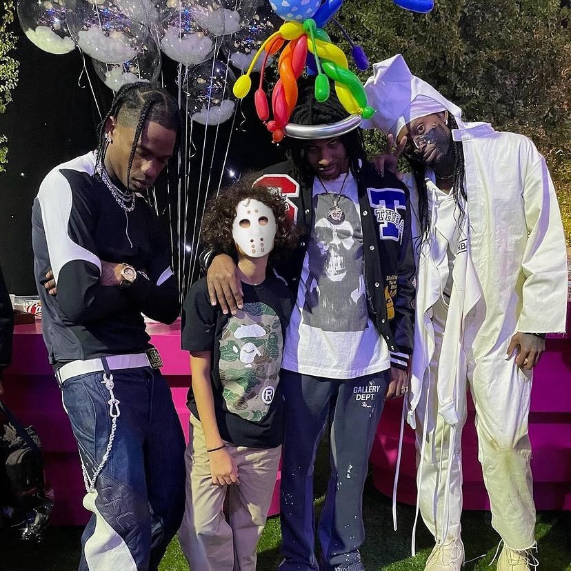 pbcrelated's tweet photo. Playboi Carti &amp; Travis Scott at Stormi &amp; Aire's birthday party 🎂 https://t.co/NONZ94p9Jn