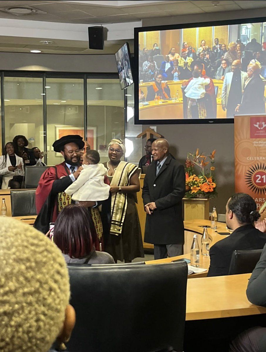 thatomadibo7's tweet photo. My hero my inspiration
The youngest, lecturer, senior lecturer, associate professor and now has become the youngest to be caped as a Full Professor in Political Science and International Relations in South Africa this evening. Prof Bhaso Ndzendze CONGRATULATIONS at 31 years old! https://t.co/YNWbhPz62w