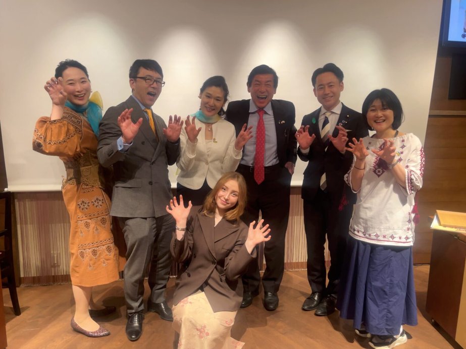 steco_shimizu's tweet photo. 2026年4月17日　ホテルニューオータニ

「ウクライナへ心を寄せて　チャリティー」

ご参加された方々はチャリティーで集まったお金の行方をご存じなかったかもしれませんが、ウクライナの国庫には入っていなかったんでしょうね

・セルギー・コルスンスキー　元駐日ウクライナ特命全権大使

・宮島昭夫氏　前駐ポーランド特命全権大使

・筑波大学 人文社会系教授　東野篤子教授

・経済評論家　上念司氏

・伊藤聡氏 衆議院議員（元外務省職員）