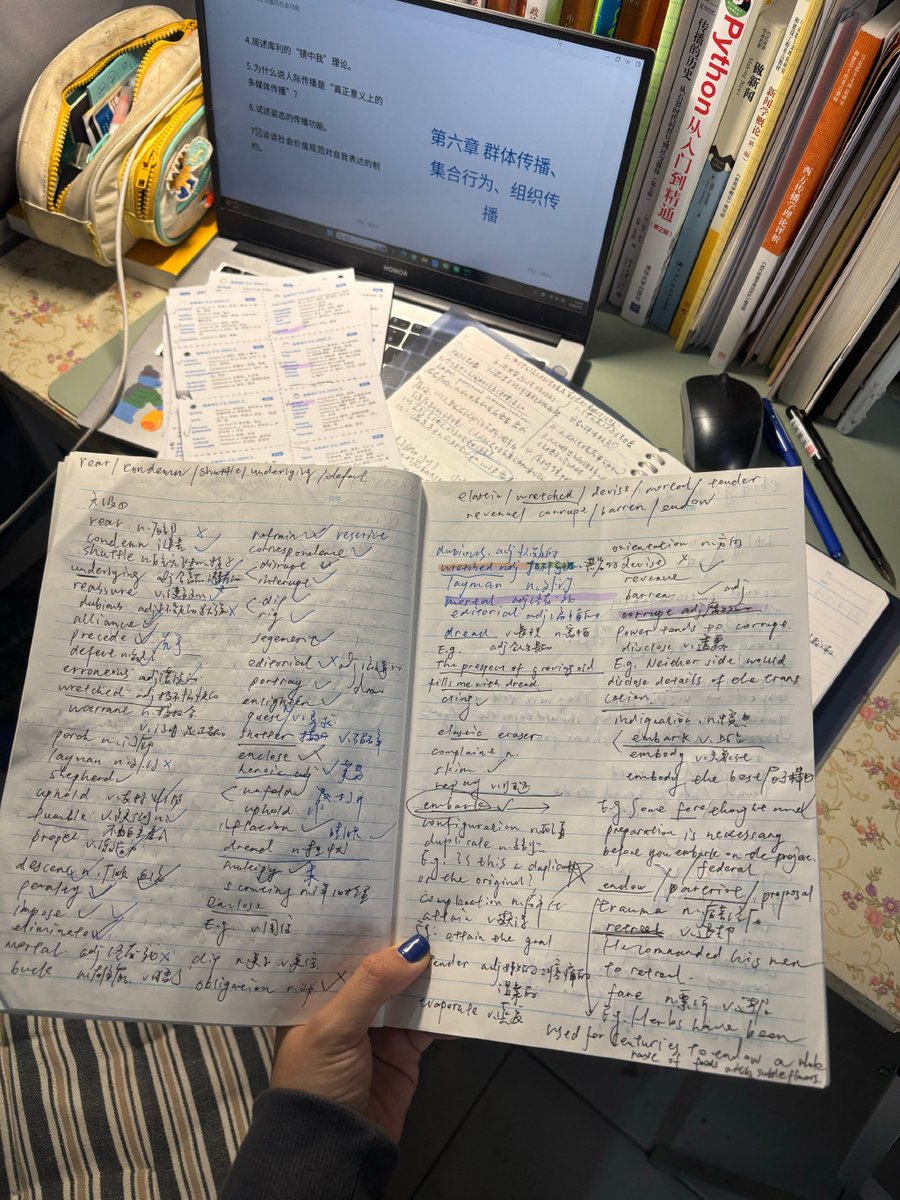 GizemArslacp8l's tweet photo. Spent 2 hrs reviewing math formulas and solving 8 practice problems today—small steps add up!  #StudyLog https://t.co/385muUgLXB